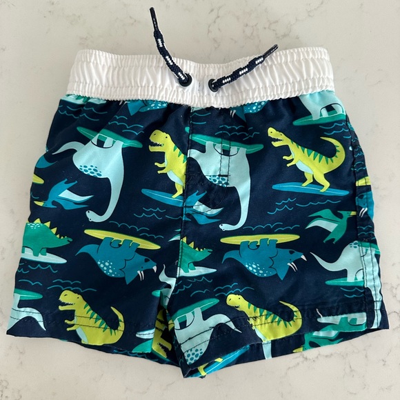 6-12 month swim trunks - Picture 1 of 2